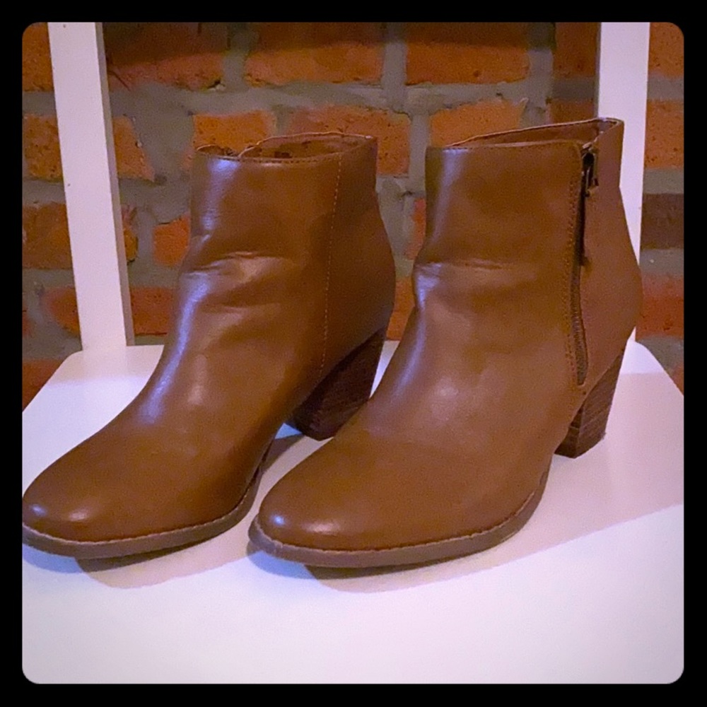 BASS Chestnut Booties